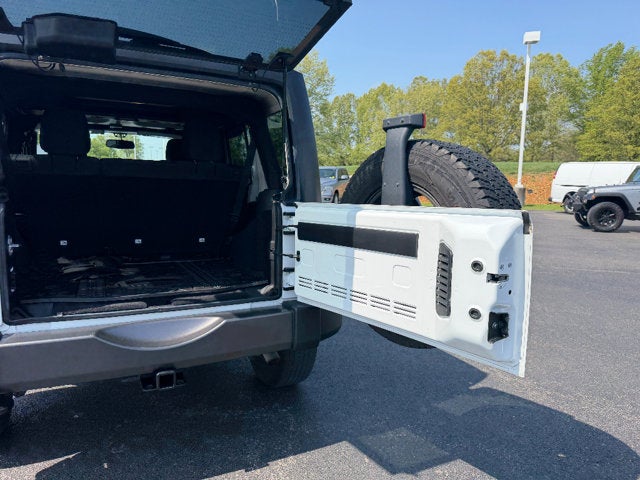 2016 Jeep Wrangler Unlimited Black Bear