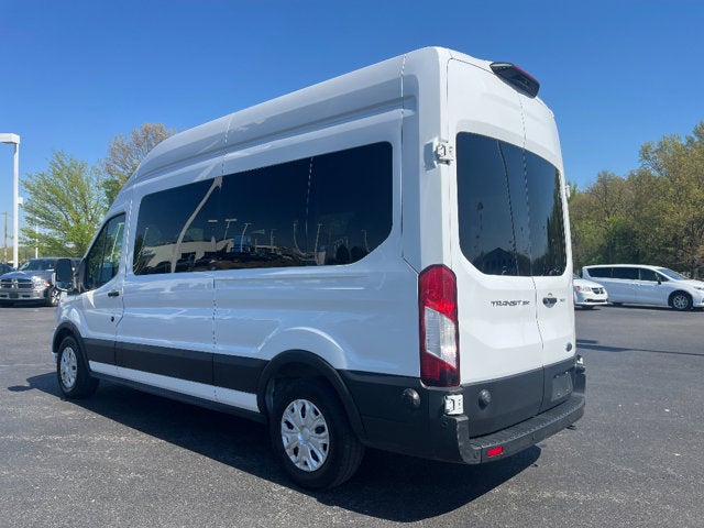 2024 Ford Transit Passenger Wagon XLT