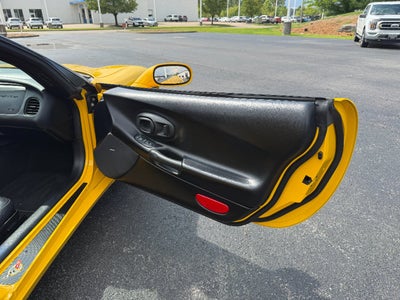 2001 Chevrolet Corvette Base