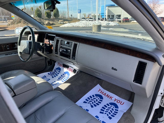 1993 Cadillac Fleetwood Base