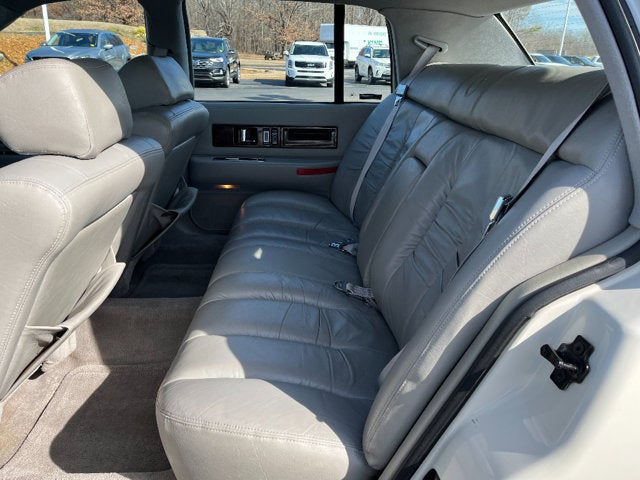 1993 Cadillac Fleetwood Base