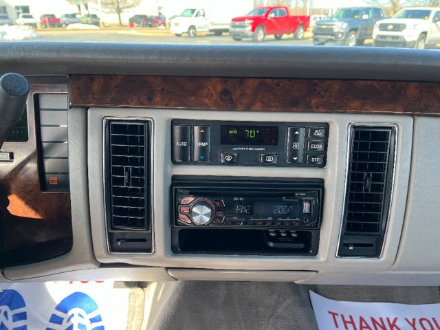 1993 Cadillac Fleetwood Base