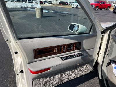 1993 Cadillac Fleetwood Base