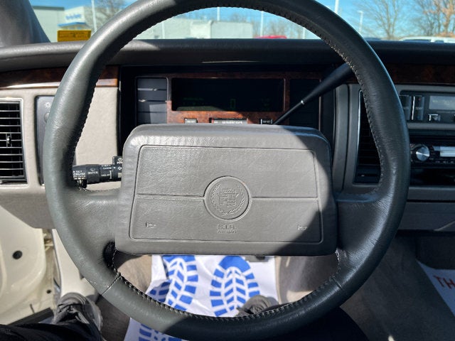 1993 Cadillac Fleetwood Base