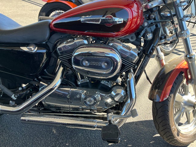 2013 Harley-Davidson XL1200C Base
