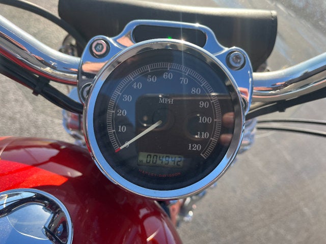 2013 Harley-Davidson XL1200C Base