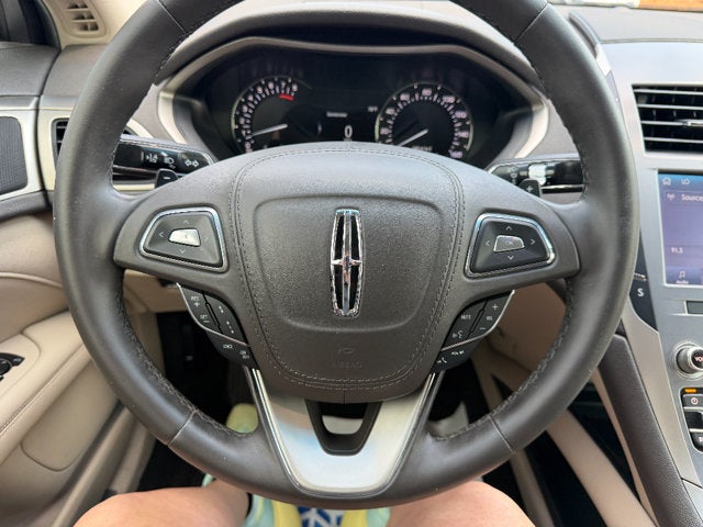 2020 Lincoln MKZ Standard