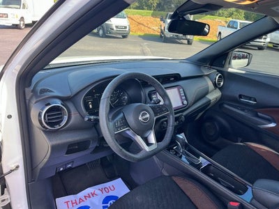 2023 Nissan Kicks SR