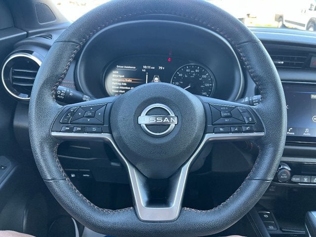 2023 Nissan Kicks SR