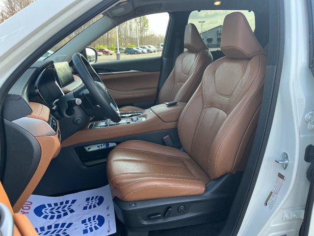 2025 INFINITI QX60 SENSORY