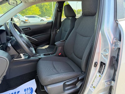 2023 Toyota Corolla Cross LE