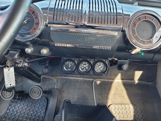 1946 Ford SEDAN 4 DOOR