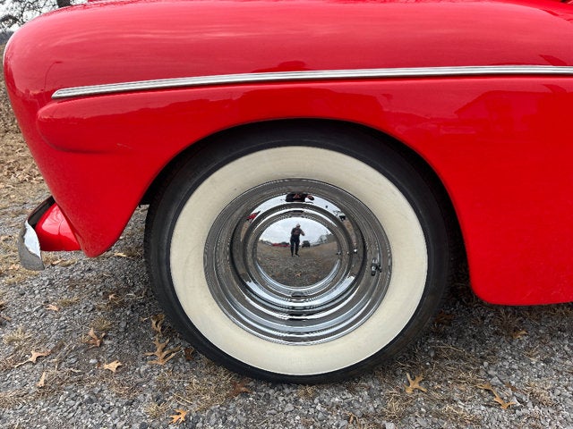 1946 Ford SEDAN 4 DOOR