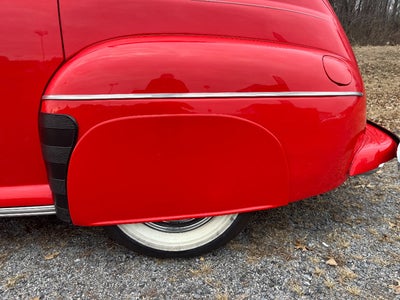 1946 Ford SEDAN 4 DOOR