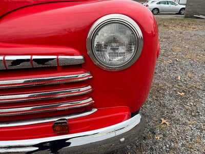 1946 Ford SEDAN 4 DOOR