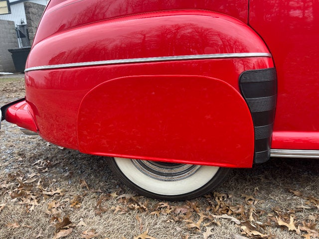 1946 Ford SEDAN 4 DOOR