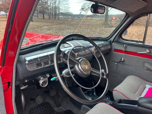 1946 Ford SEDAN 4 DOOR