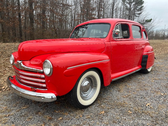 1946 Ford SEDAN 4 DOOR