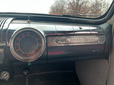 1946 Ford SEDAN 4 DOOR