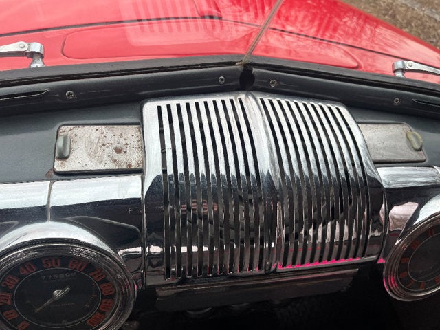 1946 Ford SEDAN 4 DOOR