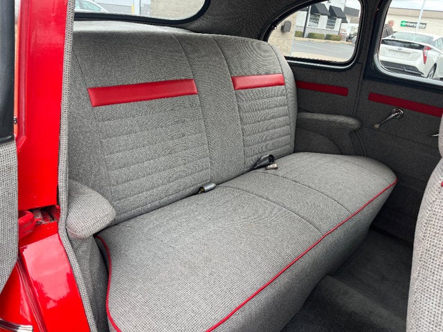 1946 Ford SEDAN 4 DOOR