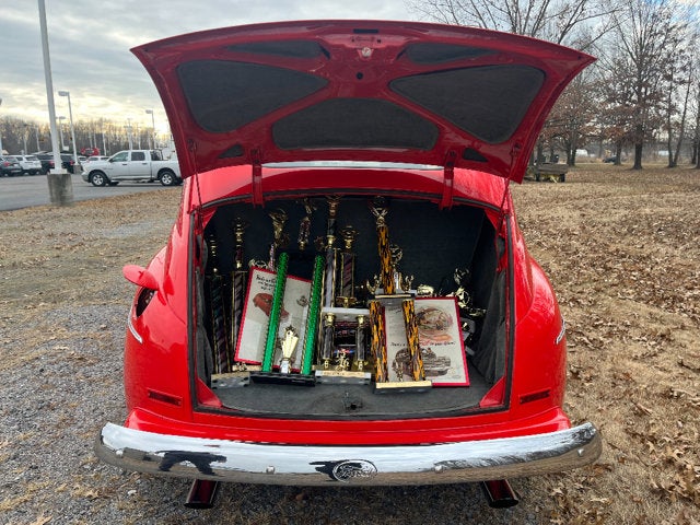 1946 Ford SEDAN 4 DOOR
