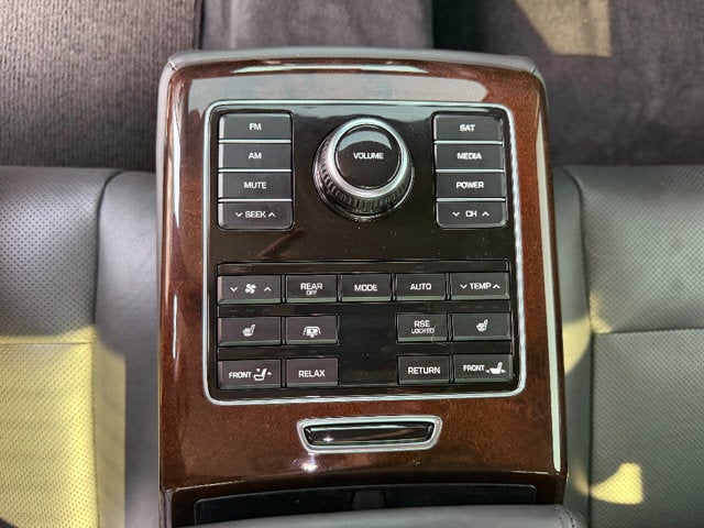 2014 Hyundai Equus Signature