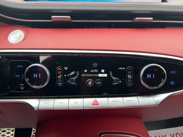 2025 Genesis GV70 2.5T