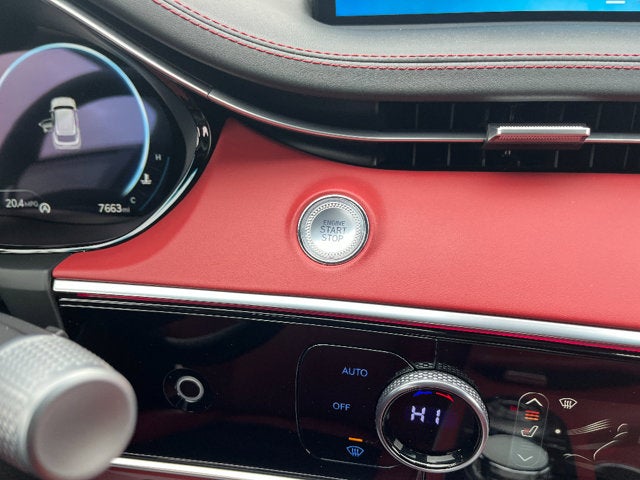 2025 Genesis GV70 2.5T