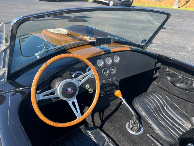1965 COBRA AC REPLICA