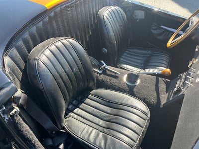 1965 COBRA AC REPLICA